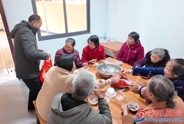 宁化:情聚腊八节 暖心粥共享